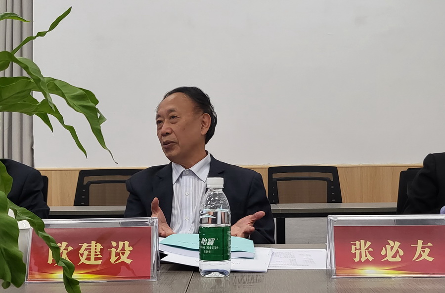 13 乐山外国语学校校长欧建设发言.jpg