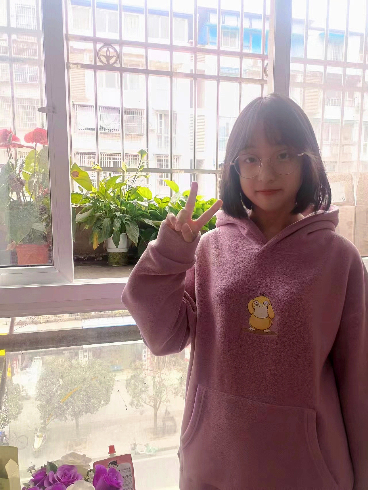 高2025届18班 张贝妮.jpg 高2025届18班 张贝妮.jpg